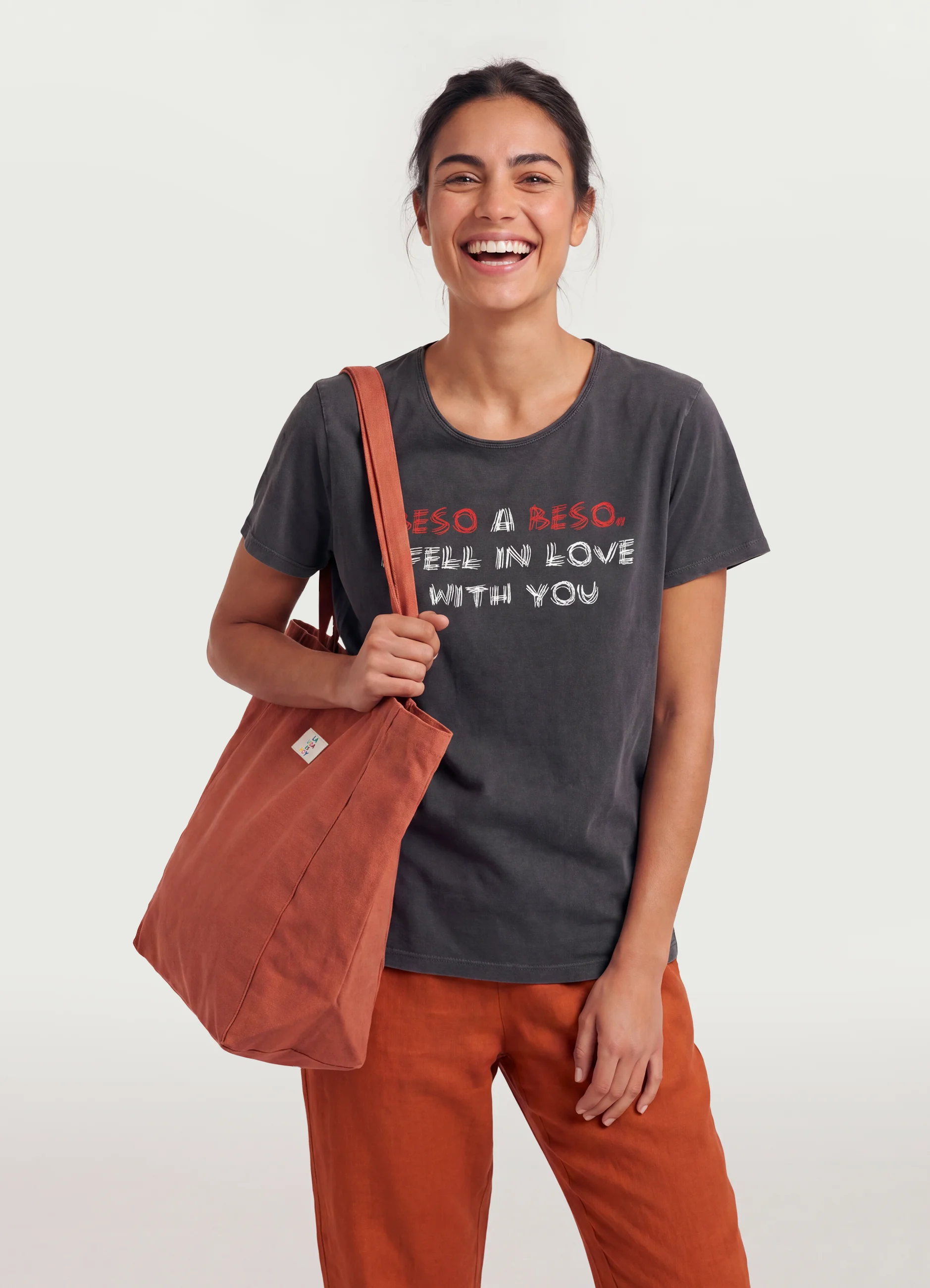 Camiseta mujer beso a beso