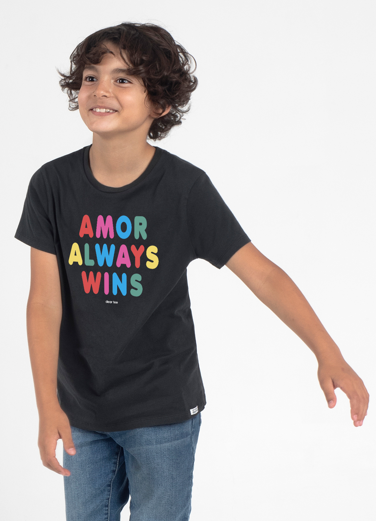 Camiseta Kids Amor Always Wins