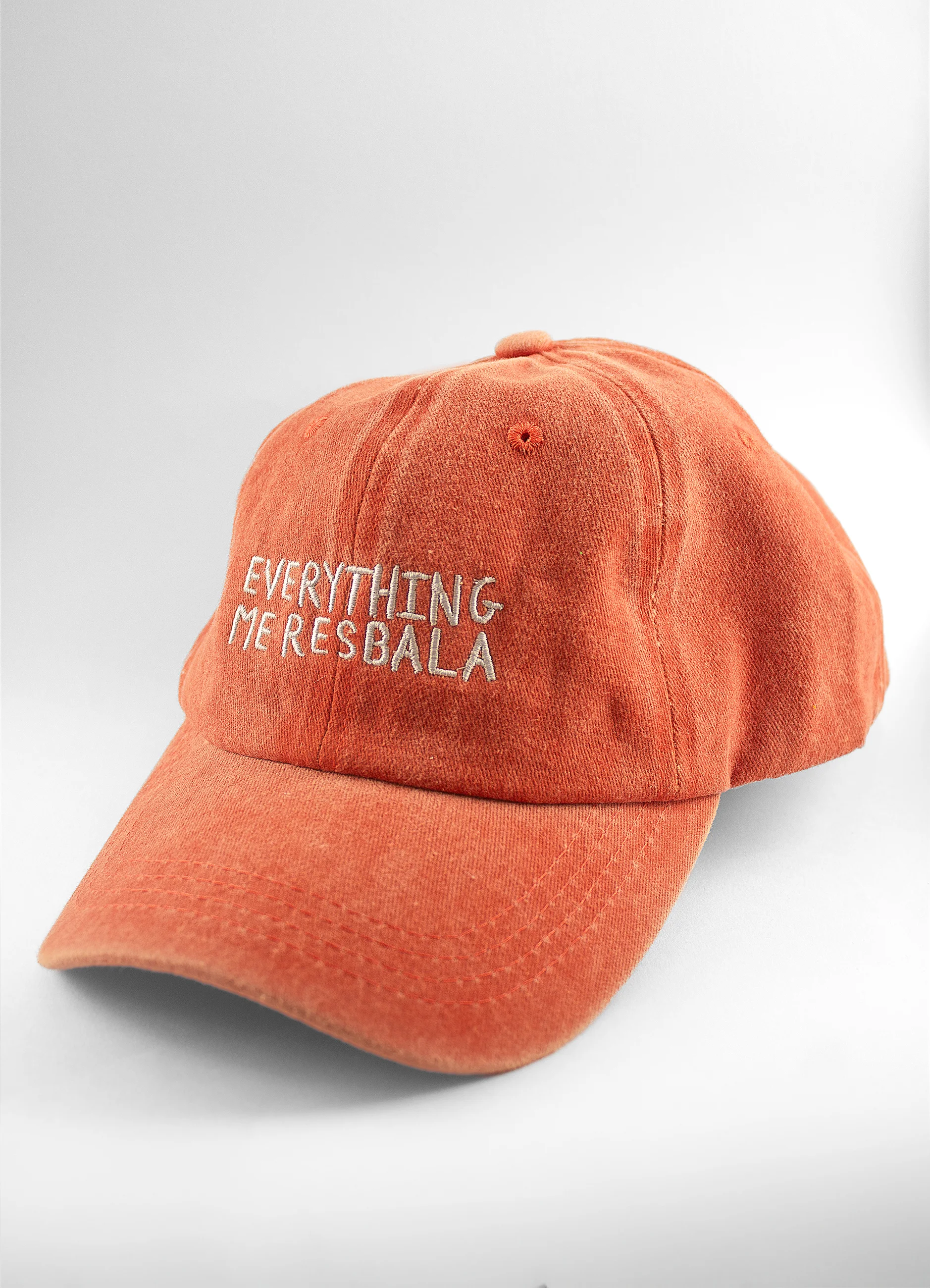 Gorra Everything me Resbala