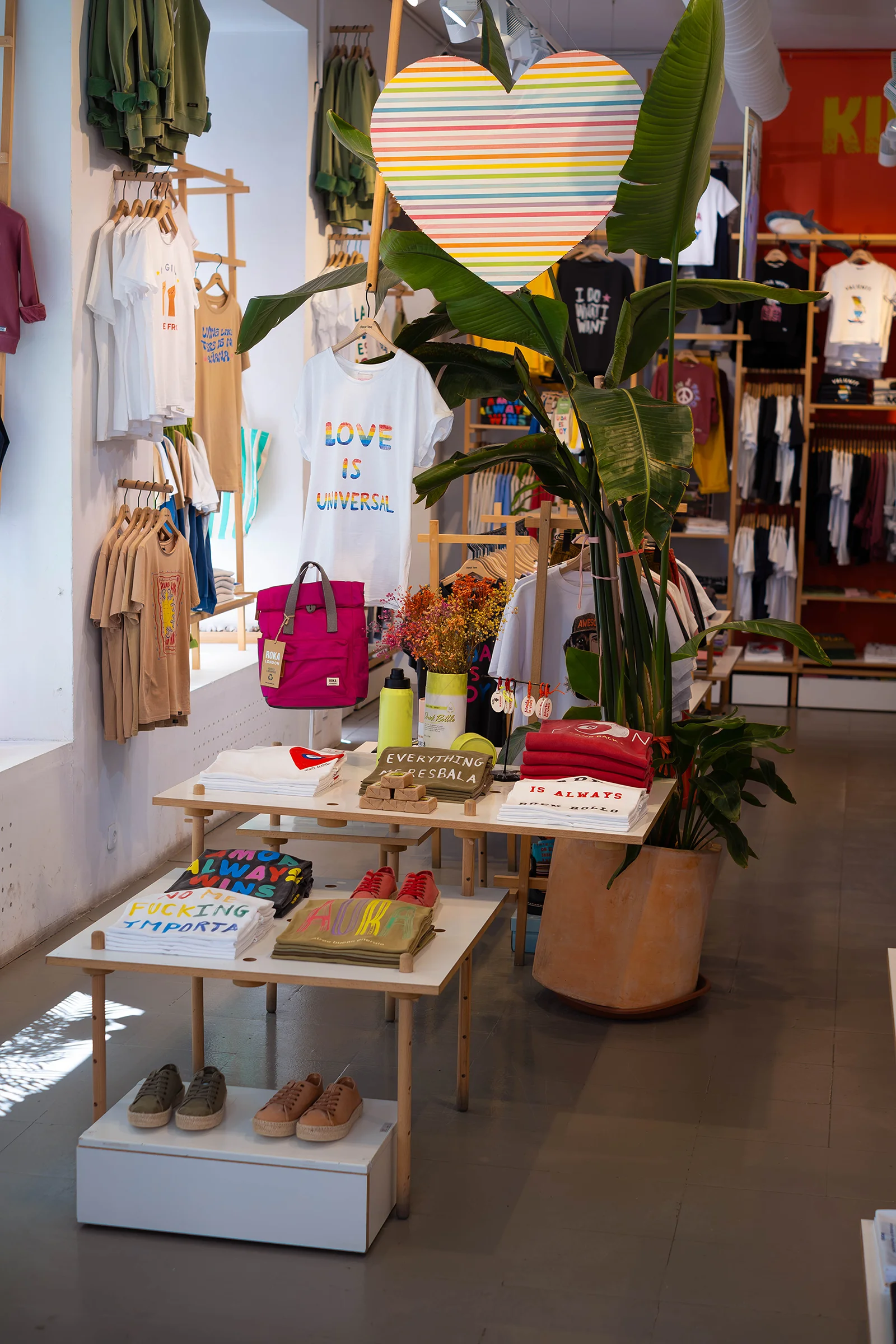 Tienda Madrid, Colón 11